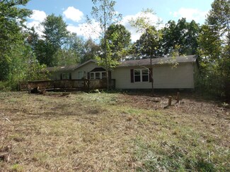 1717 May Hill Rd, Peebles, OH 45660