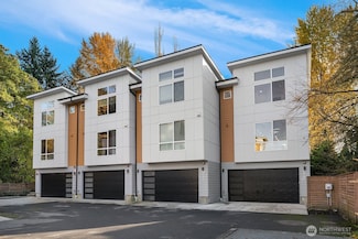 7721 NE 175th St Unit 104, Kenmore, WA 98028