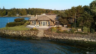 4954 NE Canal Ln, Hansville, WA 98340