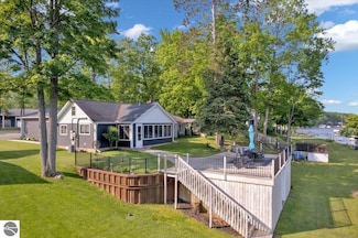 4823 Lakeside Blvd, Hale, MI 48739