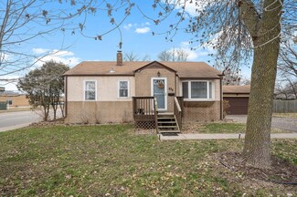 838 Irving Ave NW, Elk River, MN 55330