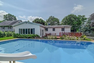 4610 Academy Dr, Madison, WI 53716