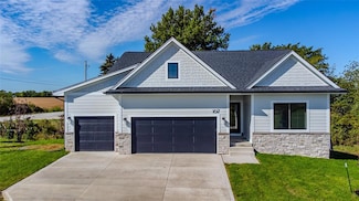 1617 Silver Maple Dr, Norwalk, IA 50061