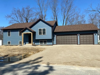 W914 Camelia Rd, Bloomfield, WI 53128