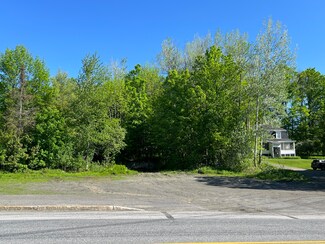 10 Water St, Guilford, ME 04443