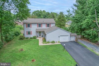 10 Royal Ln, Dover, DE 19901