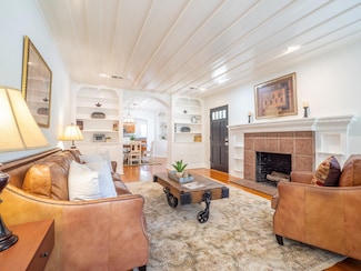 32 Margranita Crescent, Austin, TX 78703