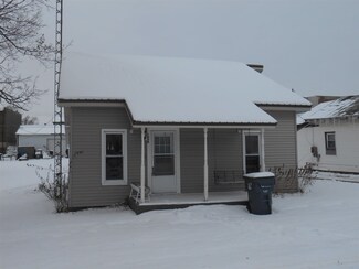 105 N Washington St, Pierceton, IN 46562