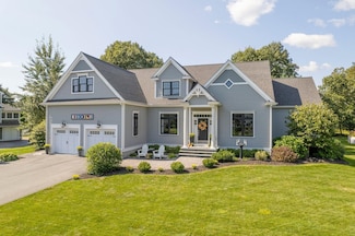 6 Fielding Ln, Hampton, NH 03842