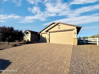 220 MacKenzie Rose Dr, Chino Valley, AZ 86323