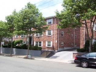 112 Sycamore St Unit 11, Somerville, MA 02145