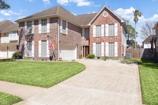 1107 Chesterwood Dr, Pearland, TX 77581