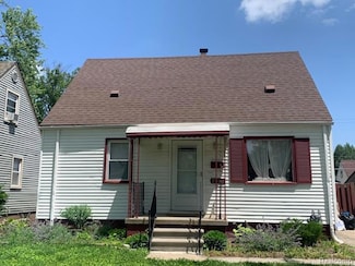 2162 Thomas St, Lincoln Park, MI 48146