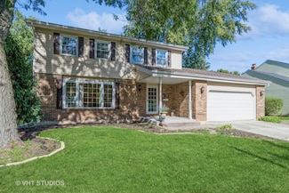 1517 Preston Rd, Naperville, IL 60563