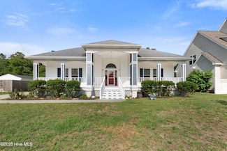 556 Pearson Cir, Newport, NC 28570