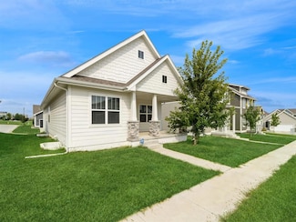515 S Quartz Way, West Des Moines, IA 50266