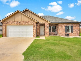 308 Hoover Dr, Mabank, TX 75147