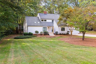 5928 Woodfield Dr, Kernersville, NC 27284