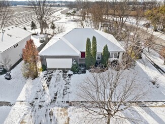 1308 Willow Ln, Harvard, IL 60033