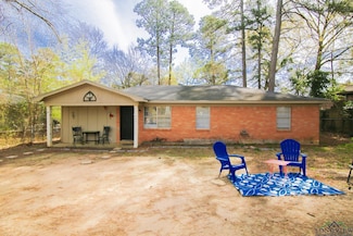 606 Rockwood Ln, Longview, TX 75604