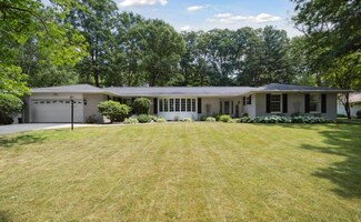 219 Wickenham Dr, Spring Arbor, MI 49283