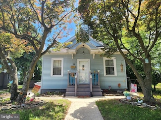35 W Montrose St, Vineland, NJ 08360