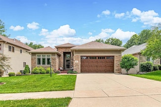 2122 Dempster Dr, Coralville, IA 52241