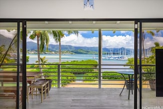 44-519 Kaneohe Bay Dr, Kaneohe, HI 96744