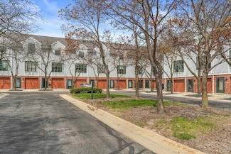 4515 W Westchester Square, Milwaukee, WI 53214