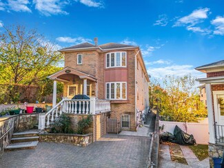 18-14 157th St, Flushing, NY 11357