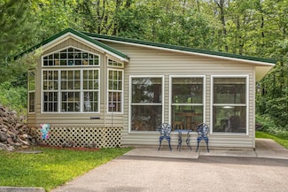2816 E Lake George Rd, Rhinelander, WI 54501