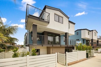 3570 Garfield St, Carlsbad, CA 92008