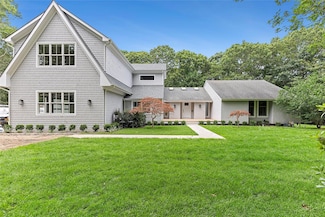 2 Herrick Ln, Southampton, NY 11968