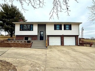 31487 Sunset Ln, Maryville, MO 64468