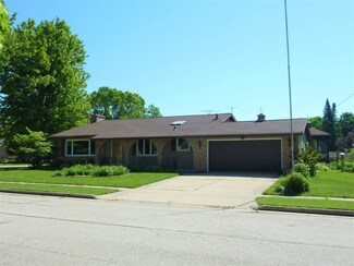407 Harmsen Ave, Waupun, WI 53963