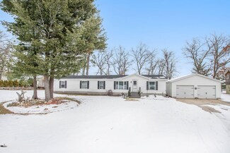 5760 Pear Ave, Newaygo, MI 49337