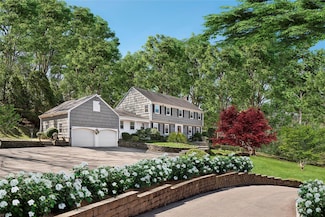 969 Ripley Ln, Glen Head, NY 11545