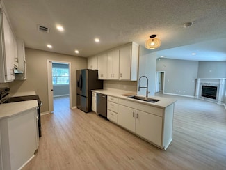 529 Long Lake Dr, Pensacola, FL 32506