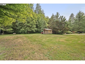 10304 Field Crest Dr, Birkenfeld, OR 97016