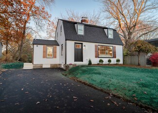 2A Manning St, Derry, NH 03038