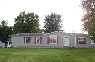 300 Grant St, Loogootee, IN 47553