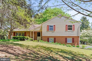 305 W Elmwood Ave, Mechanicsburg, PA 17055