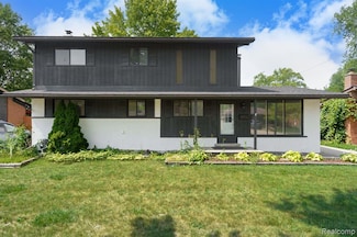 11357 Erdmann Rd, Sterling Heights, MI 48314