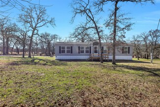 79 Frank Cloud Rd, Huntsville, TX 77320