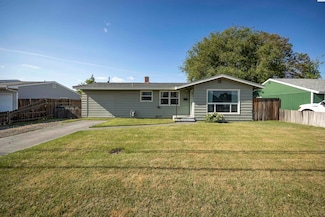 516 W 10th Ave, Kennewick, WA 99336