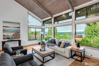 9340 Mercerwood Dr, Mercer Island, WA 98040