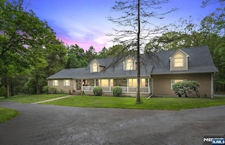 103 Burnt Meadow Rd, Ringwood, NJ 07456