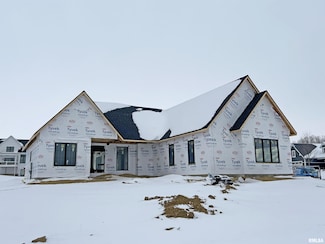 4790 Woodland Dr, Bettendorf, IA 52722