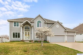 12828 Eagle Run Dr, Omaha, NE 68164