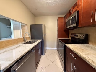 2317 N Congress Ave Unit 14, Boynton Beach, FL 33426